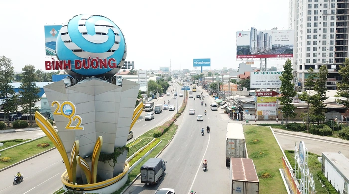 由精通中文的越南执业律师直接提供服务，涵盖越南投资、企业合规、土地房地产及诉讼争议解决，为中国、台湾及香港投资者提供一站式法律支持。