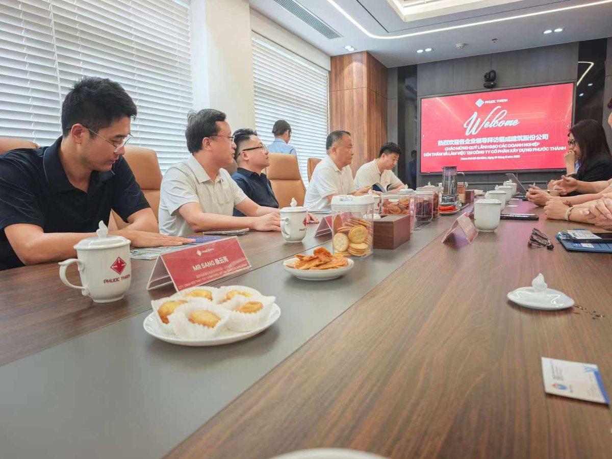 Buổi họp giữa Luật sư tiếng Trung và khách hàng doanh nghiệp